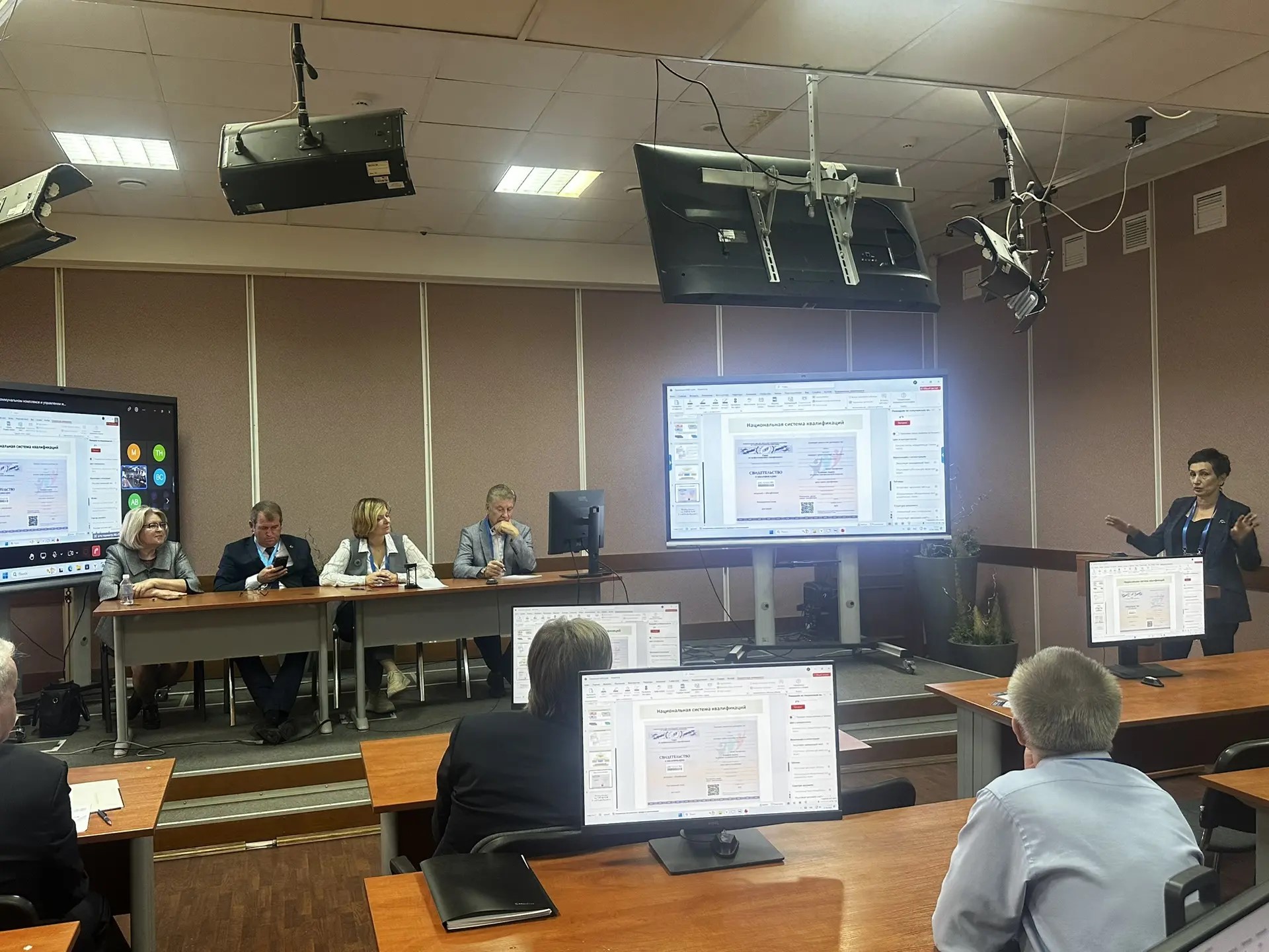 В Москве состоялось расширенное заседание Проектного офиса «Прогрессивное ЖКХ», посвященное кадровой политике и производительности труда в коммунальном комплексе
