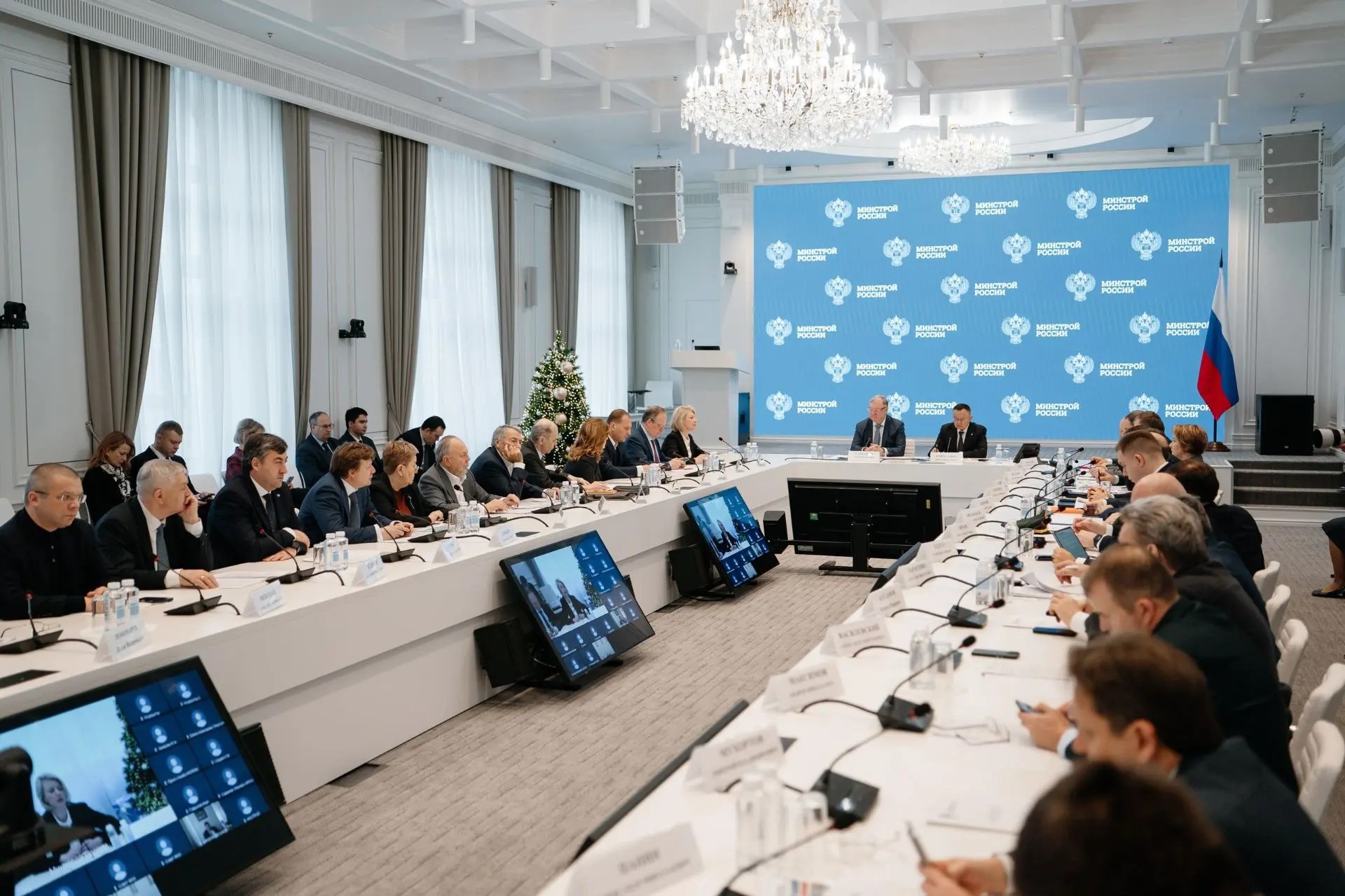 Министр строительства и ЖКХ России Ирек Файзуллин утвердил новый состав Общественного совета при ведомстве