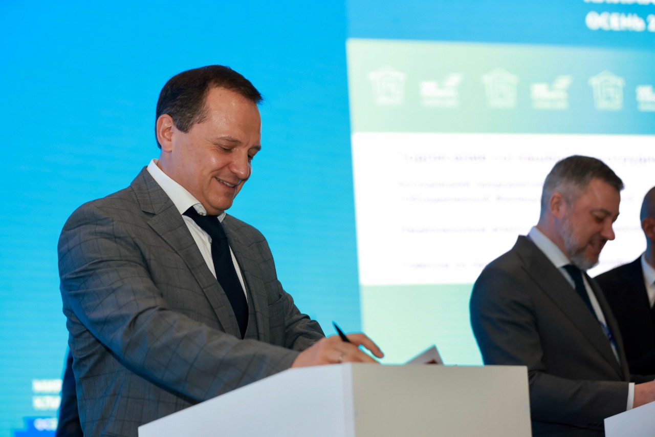 Ведущие отраслевые объединения ЖКХ подписали трехстороннее соглашение о развитии кадрового потенциала